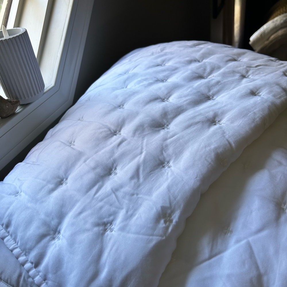 Pottery Barn Tencel Quilt and shams